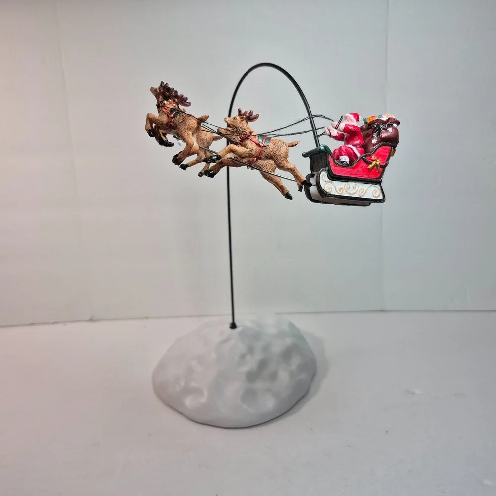 Lemax Animated Santa Sleigh & Reindeer Village Display w Stand Tested Working